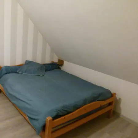 Проживание в семье Proche Circuit