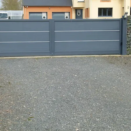 Проживание в семье Proche Circuit