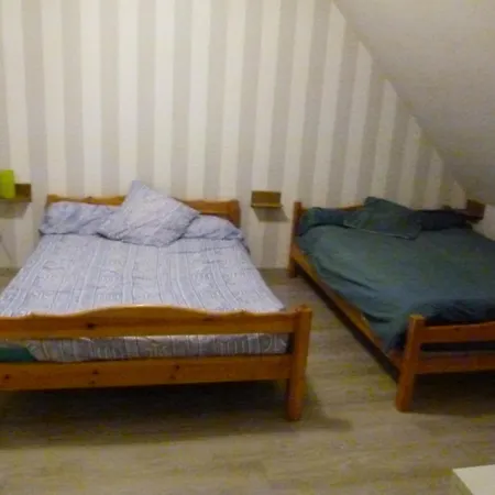 Proche Circuit Проживание в семье Fille